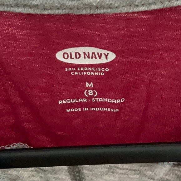 Girl’s Old Navy Tee Size Medium (8) - Picture 8 of 9